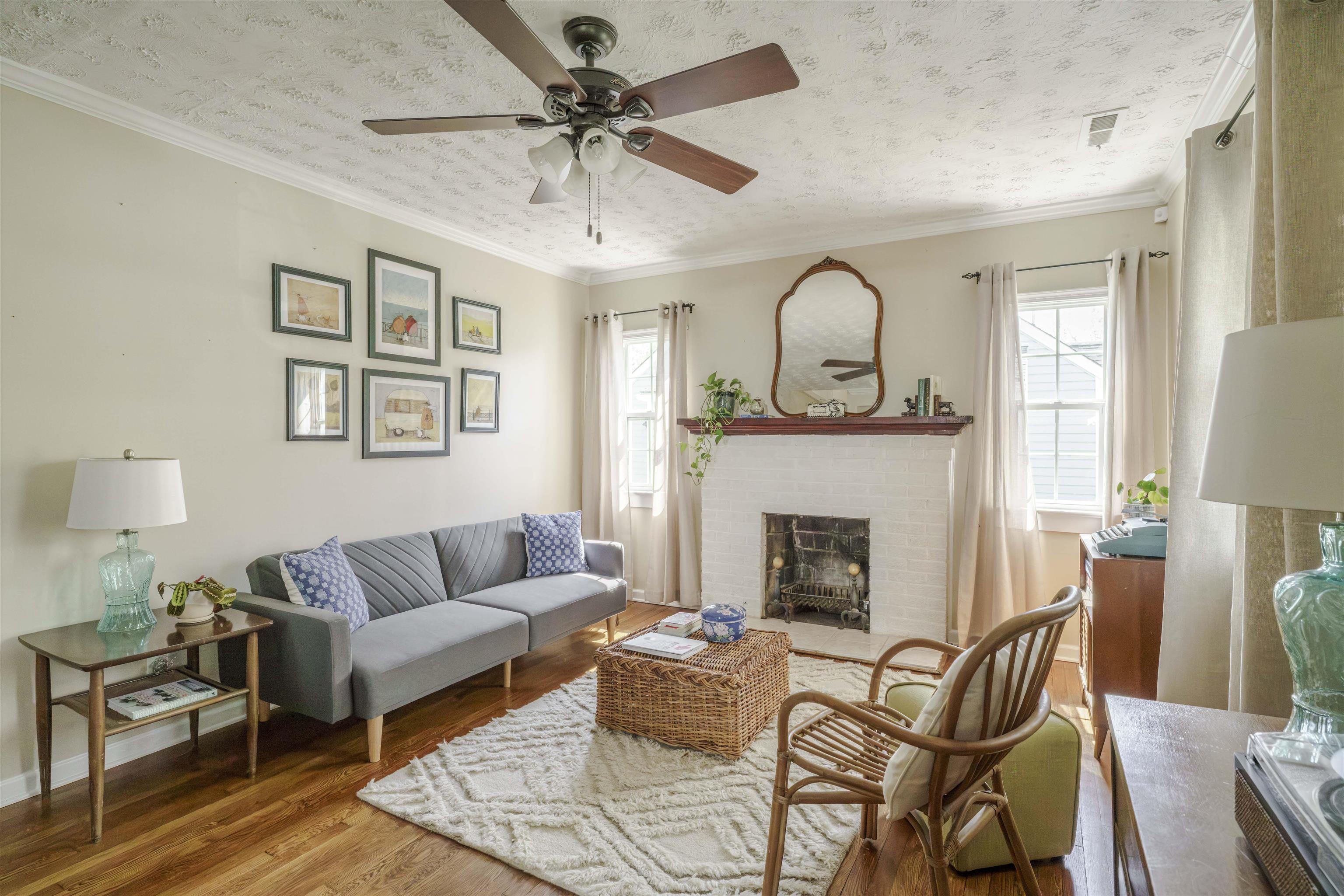 414 JAMES AVE, WAYNESBORO, Virginia 22980, 3 Bedrooms Bedrooms, ,1 BathroomBathrooms,Residential,414 JAMES AVE,675932 MLS # 675932