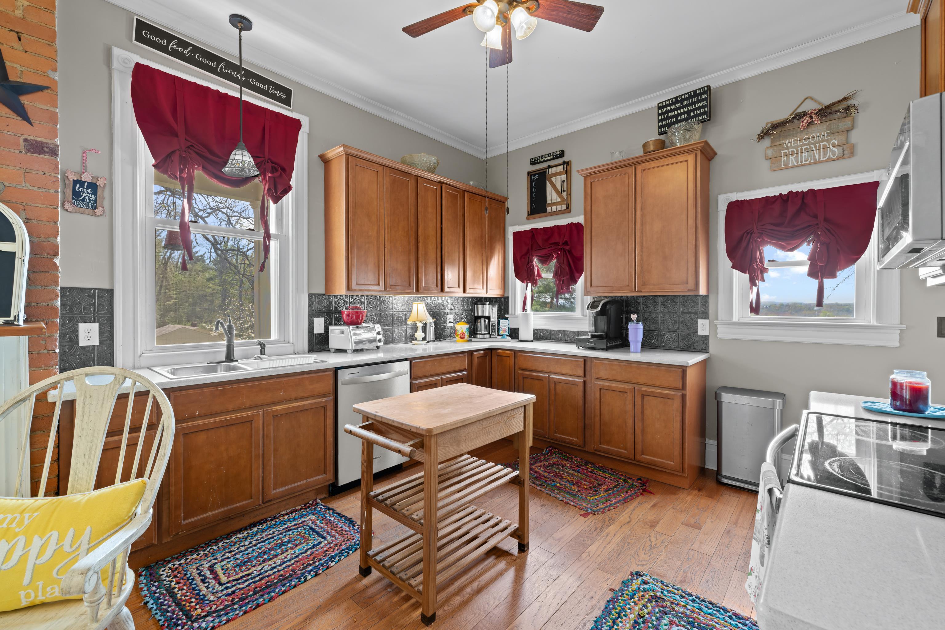 1224 4TH ST, WAYNESBORO, Virginia 22980, 6 Bedrooms Bedrooms, ,2 BathroomsBathrooms,Residential,1224 4TH ST,675933 MLS # 675933