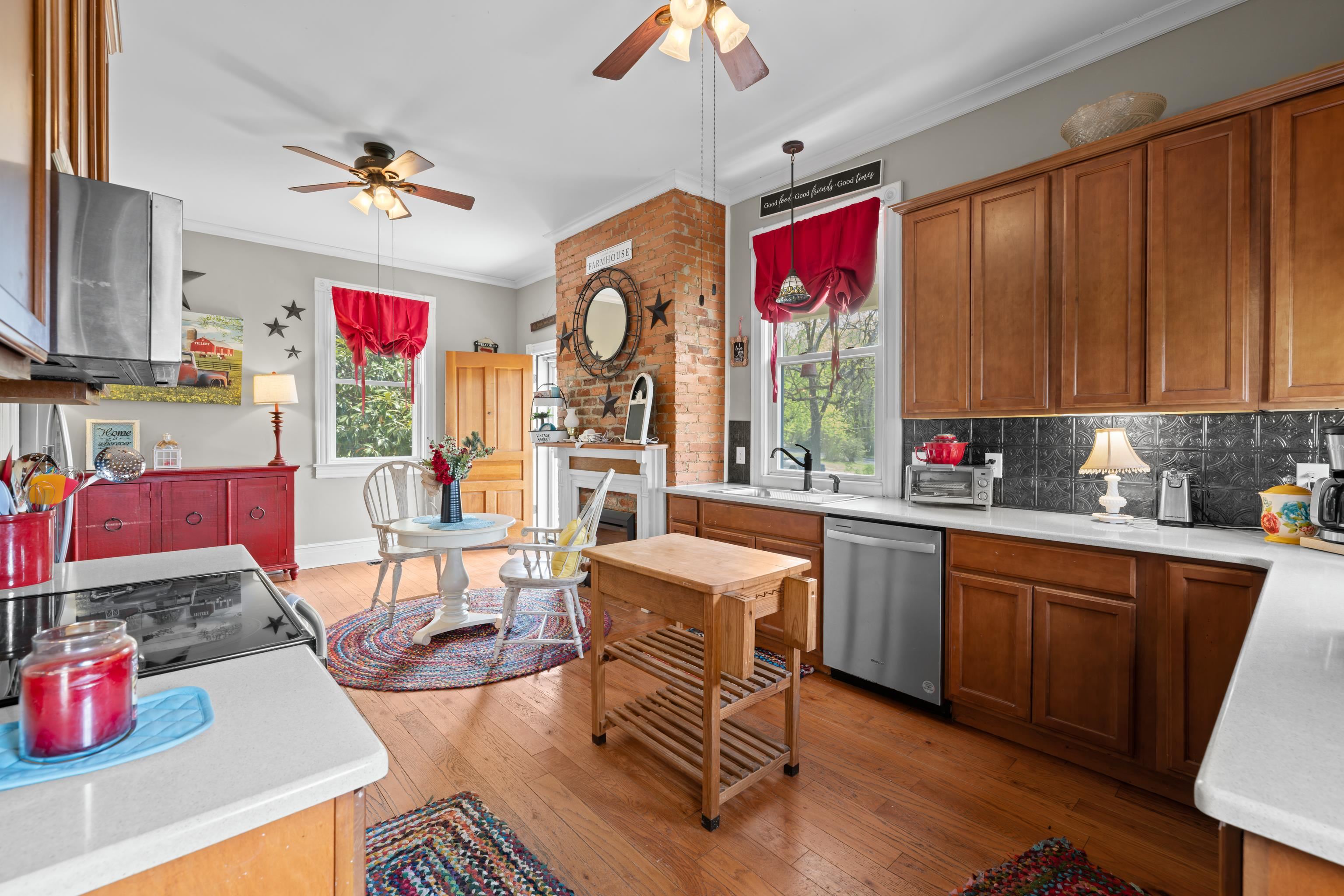 1224 4TH ST, WAYNESBORO, Virginia 22980, 6 Bedrooms Bedrooms, ,2 BathroomsBathrooms,Residential,1224 4TH ST,675933 MLS # 675933