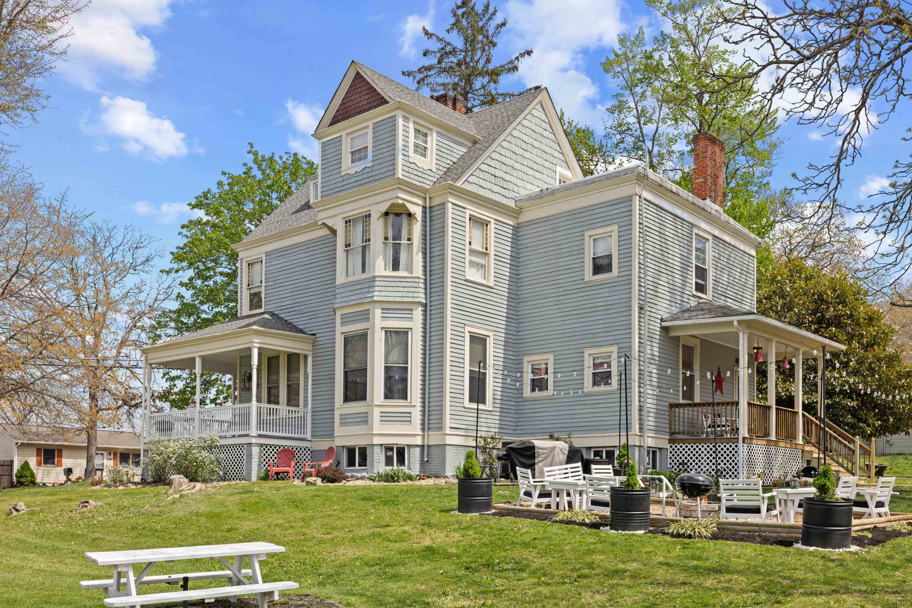 1224 4TH ST, WAYNESBORO, Virginia 22980, 6 Bedrooms Bedrooms, ,2 BathroomsBathrooms,Residential,1224 4TH ST,675933 MLS # 675933