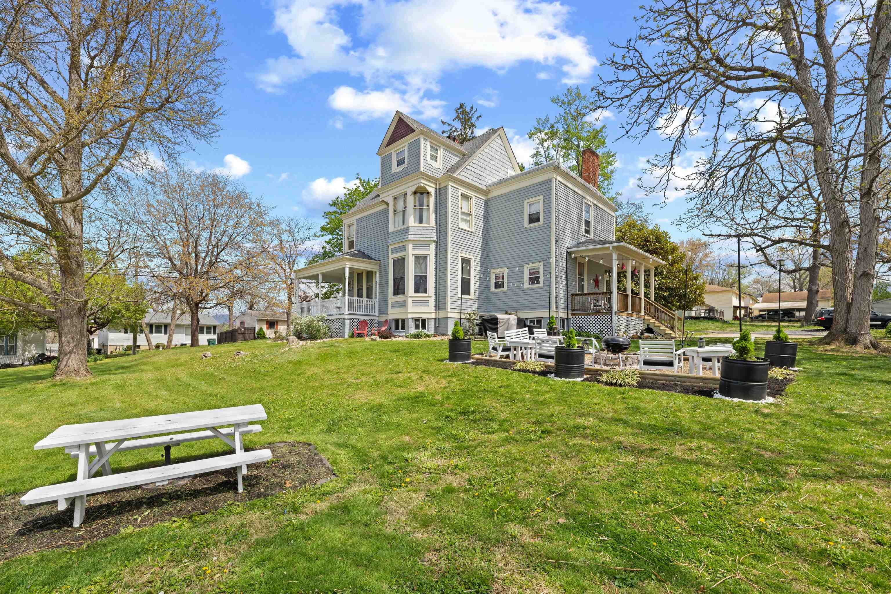 1224 4TH ST, WAYNESBORO, Virginia 22980, 6 Bedrooms Bedrooms, ,2 BathroomsBathrooms,Residential,1224 4TH ST,675933 MLS # 675933