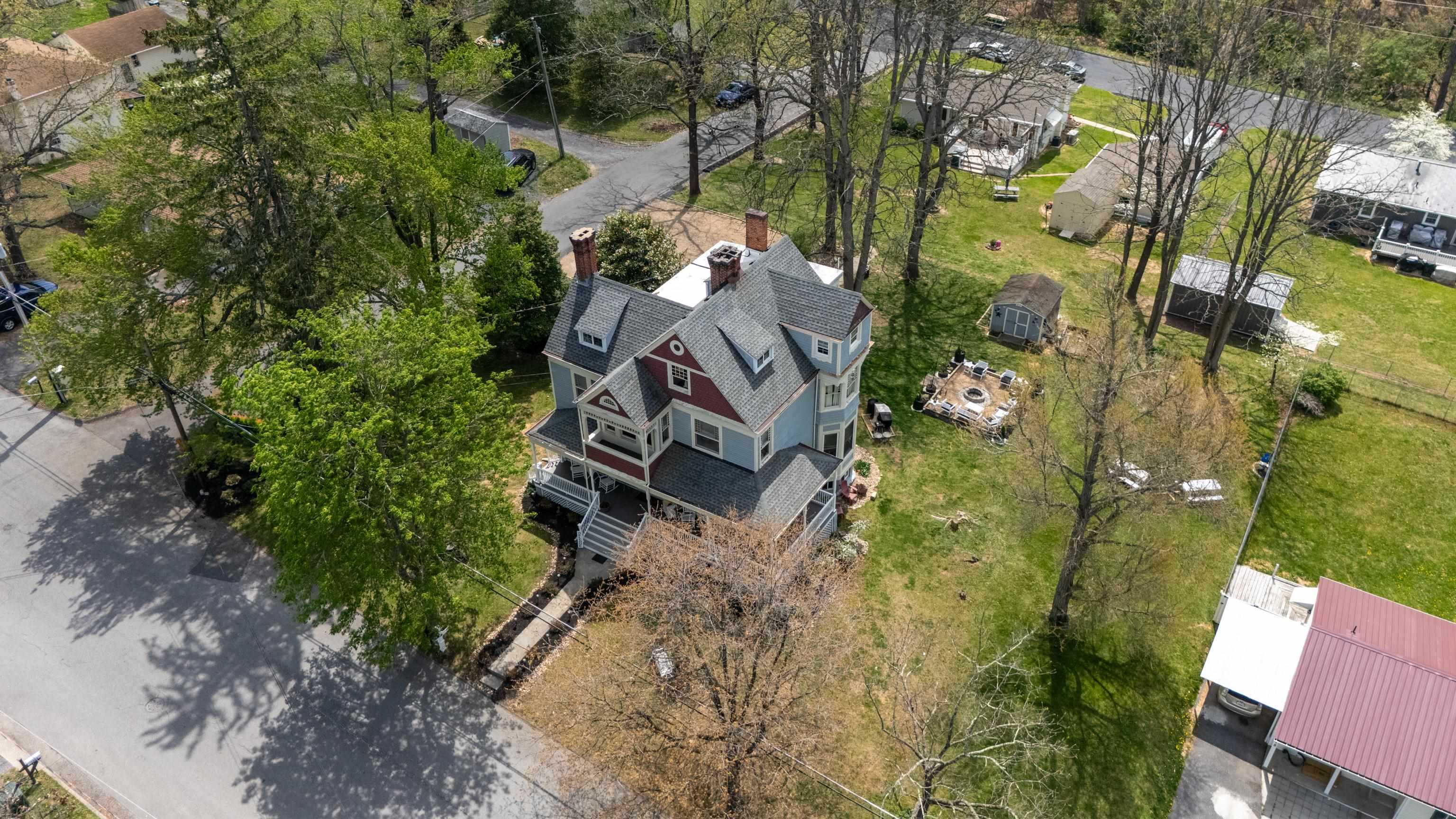 1224 4TH ST, WAYNESBORO, Virginia 22980, 6 Bedrooms Bedrooms, ,2 BathroomsBathrooms,Residential,1224 4TH ST,675933 MLS # 675933