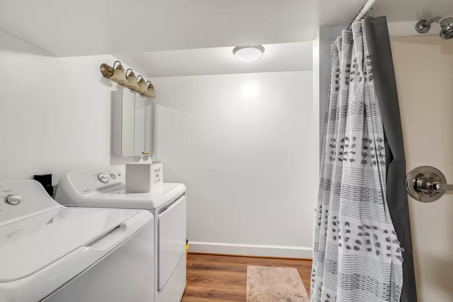 218 N VIEW DR, STANLEY, Virginia 22851, 3 Bedrooms Bedrooms, ,2 BathroomsBathrooms,Residential,Jax Mountain Escape: Hot tub, movies and dogs.,218 N VIEW DR,675941 MLS # 675941