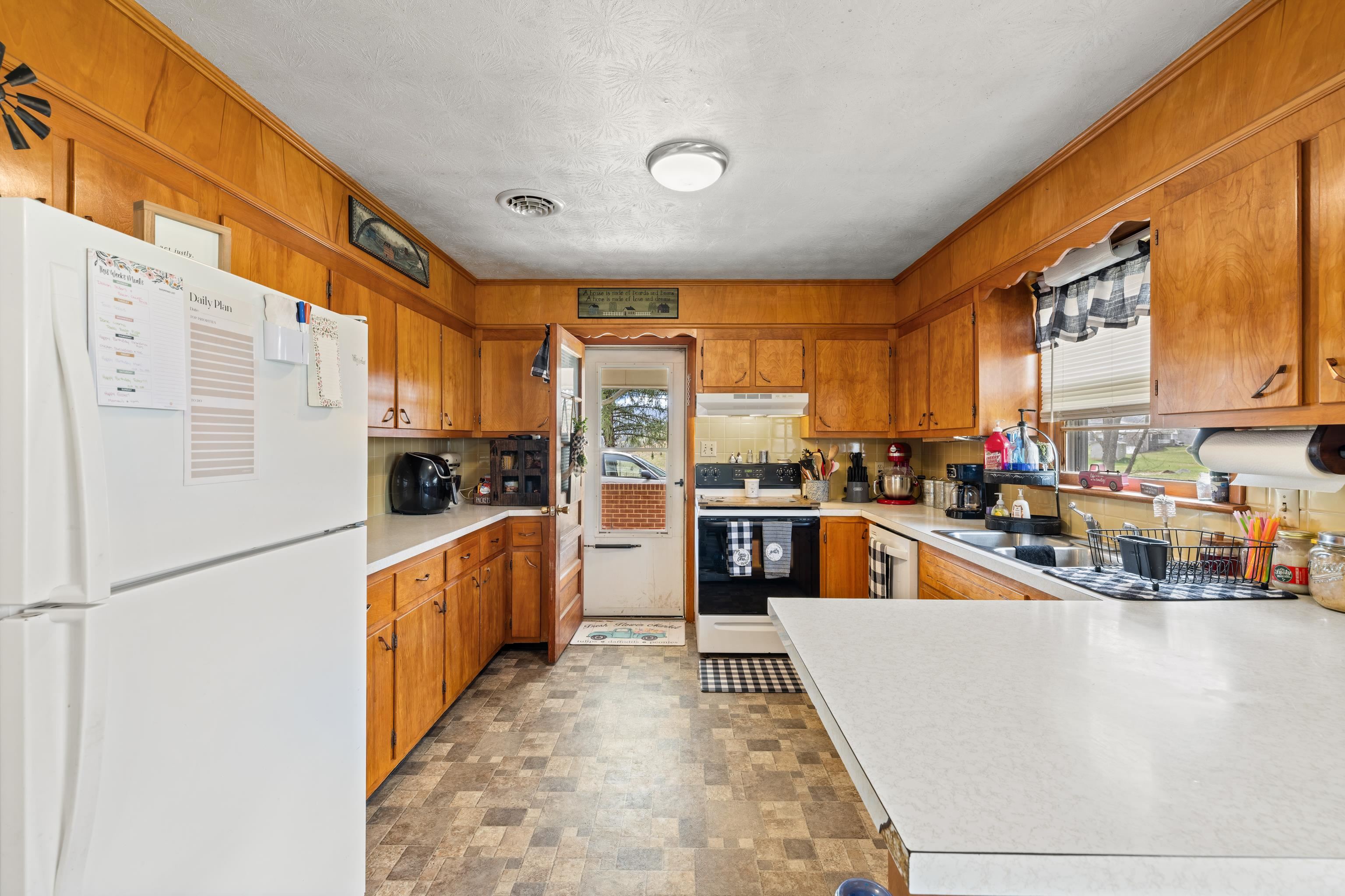 14777 HOPKINS GAP RD, FULKS RUN, Virginia 22830, 3 Bedrooms Bedrooms, ,2 BathroomsBathrooms,Residential,14777 HOPKINS GAP RD,675950 MLS # 675950