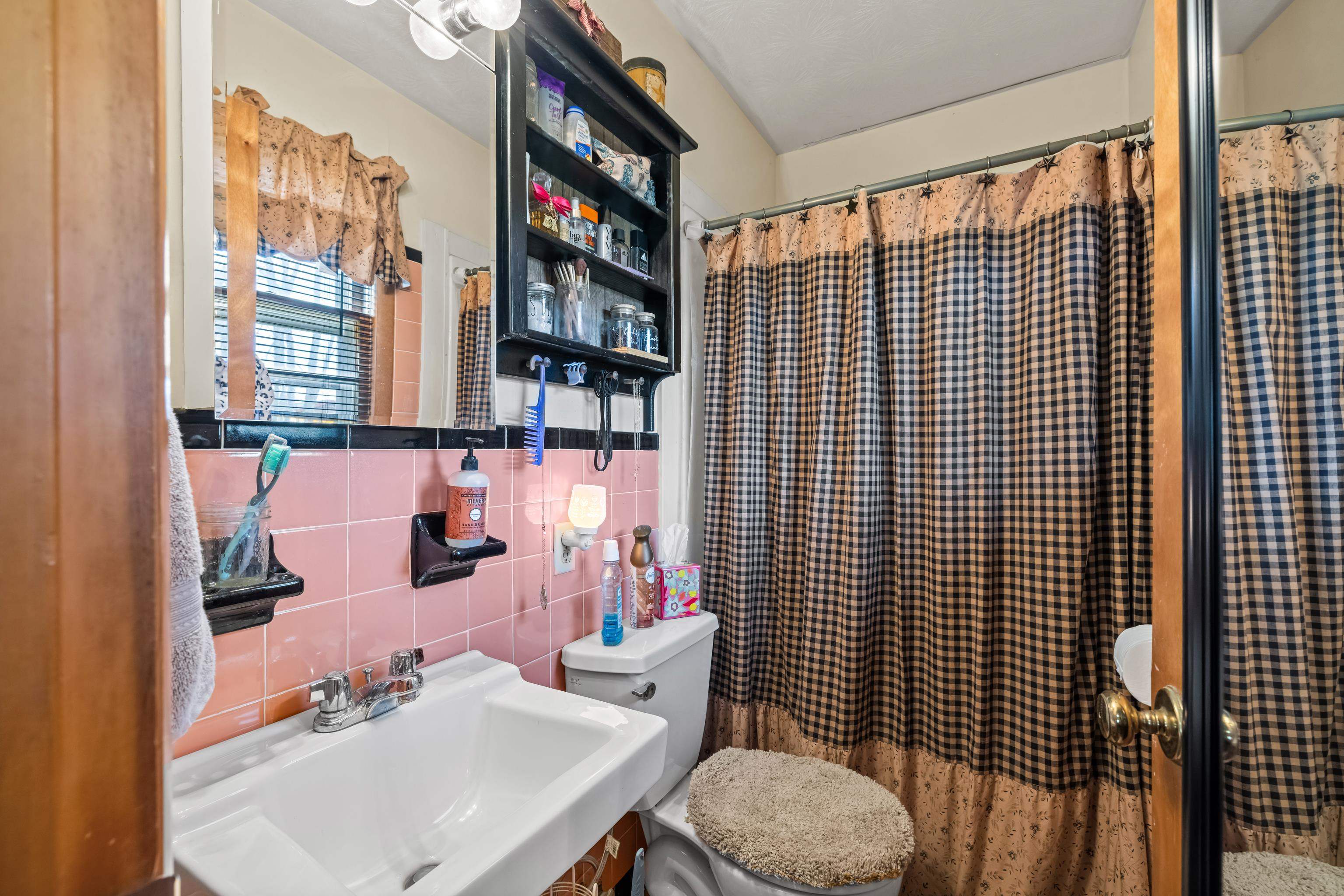 14777 HOPKINS GAP RD, FULKS RUN, Virginia 22830, 3 Bedrooms Bedrooms, ,2 BathroomsBathrooms,Residential,14777 HOPKINS GAP RD,675950 MLS # 675950