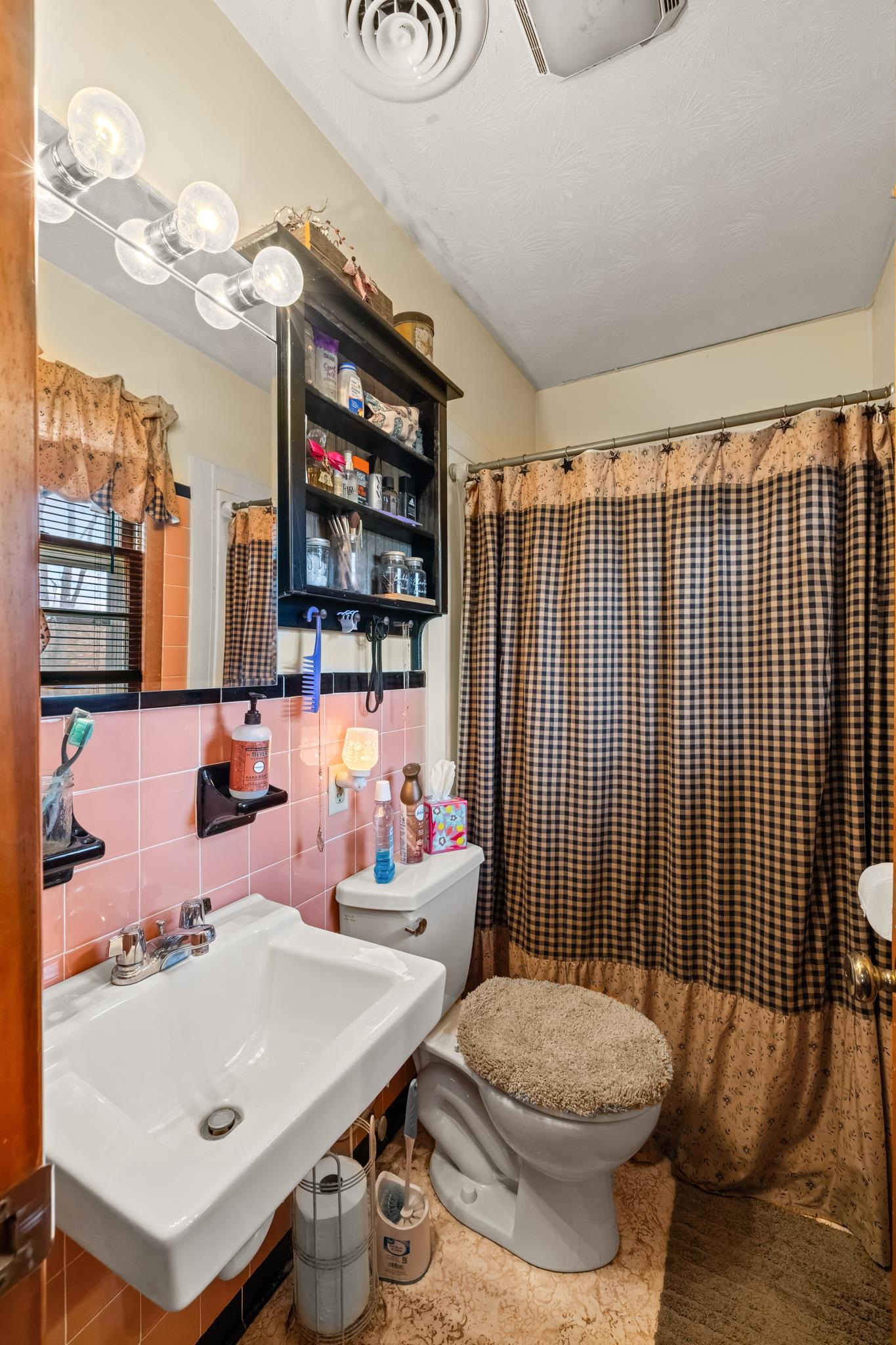 14777 HOPKINS GAP RD, FULKS RUN, Virginia 22830, 3 Bedrooms Bedrooms, ,2 BathroomsBathrooms,Residential,14777 HOPKINS GAP RD,675950 MLS # 675950