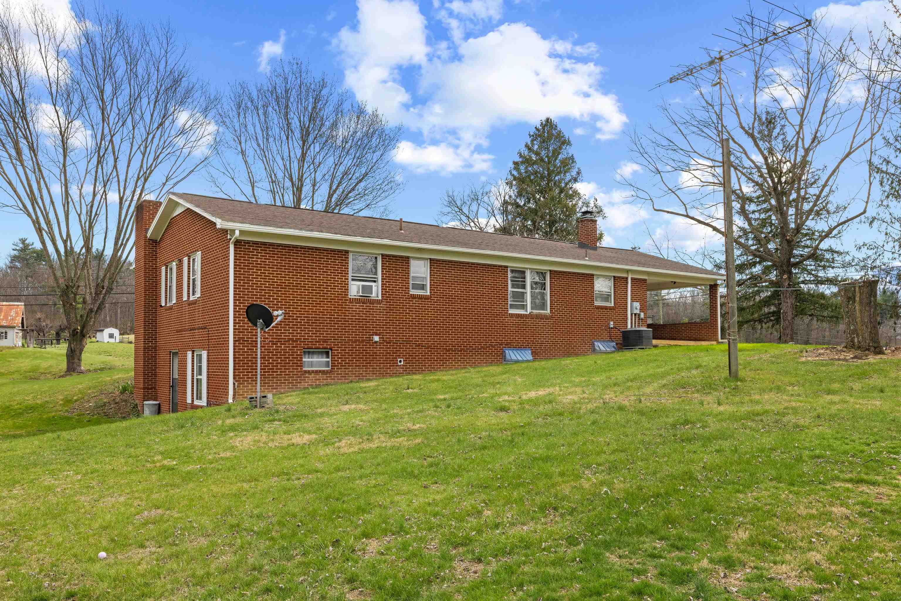 14777 HOPKINS GAP RD, FULKS RUN, Virginia 22830, 3 Bedrooms Bedrooms, ,2 BathroomsBathrooms,Residential,14777 HOPKINS GAP RD,675950 MLS # 675950