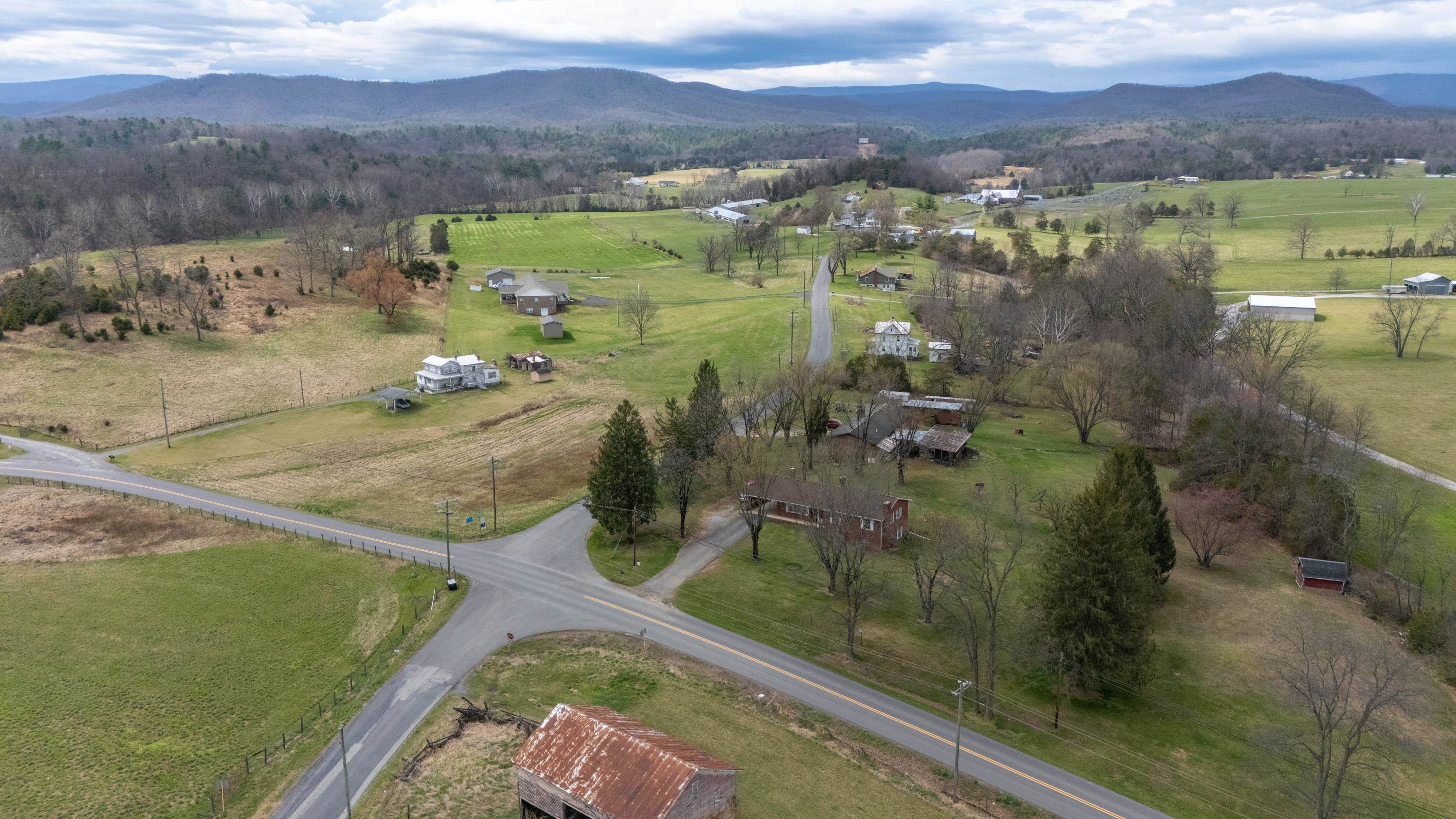 14777 HOPKINS GAP RD, FULKS RUN, Virginia 22830, 3 Bedrooms Bedrooms, ,2 BathroomsBathrooms,Residential,14777 HOPKINS GAP RD,675950 MLS # 675950