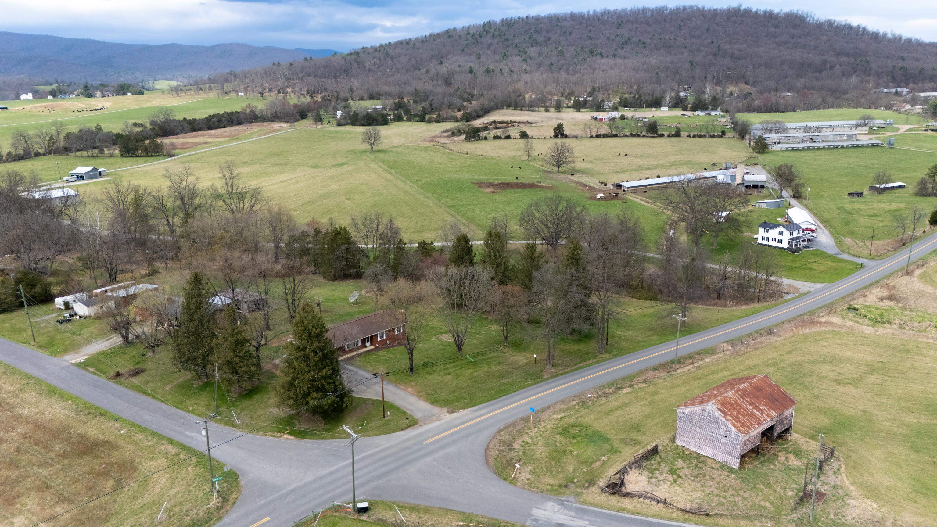 14777 HOPKINS GAP RD, FULKS RUN, Virginia 22830, 3 Bedrooms Bedrooms, ,2 BathroomsBathrooms,Residential,14777 HOPKINS GAP RD,675950 MLS # 675950