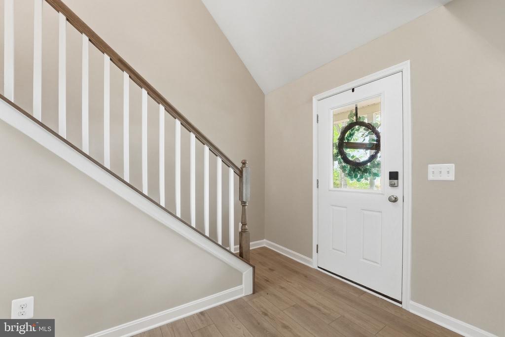 3229 COLVIN RD, AMISSVILLE, Virginia 20106, 3 Bedrooms Bedrooms, ,2 BathroomsBathrooms,Residential,3229 COLVIN RD,VACU2012664 MLS # VACU2012664