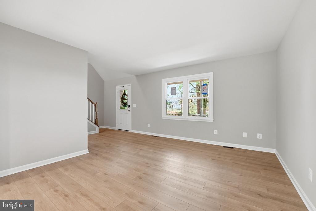 3229 COLVIN RD, AMISSVILLE, Virginia 20106, 3 Bedrooms Bedrooms, ,2 BathroomsBathrooms,Residential,3229 COLVIN RD,VACU2012664 MLS # VACU2012664