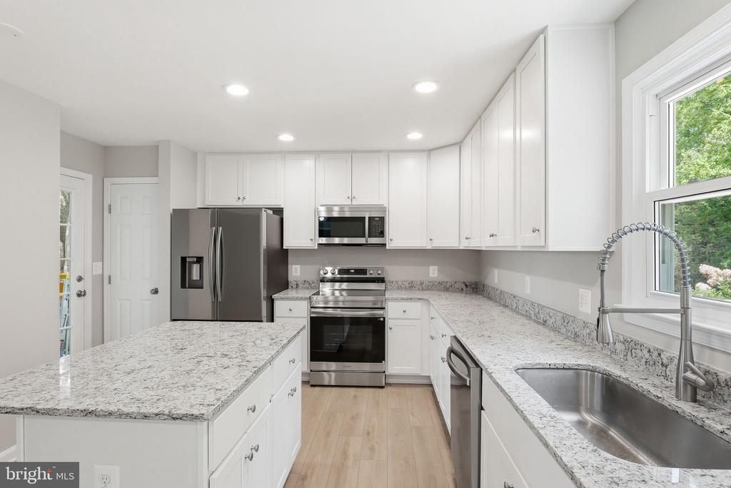 3229 COLVIN RD, AMISSVILLE, Virginia 20106, 3 Bedrooms Bedrooms, ,2 BathroomsBathrooms,Residential,3229 COLVIN RD,VACU2012664 MLS # VACU2012664