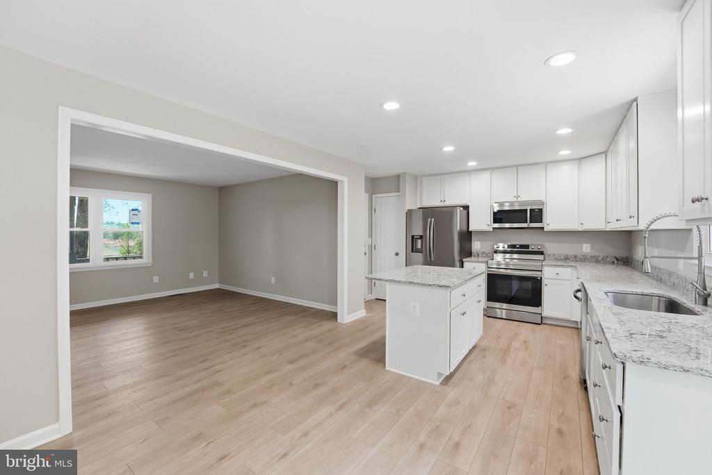 3229 COLVIN RD, AMISSVILLE, Virginia 20106, 3 Bedrooms Bedrooms, ,2 BathroomsBathrooms,Residential,3229 COLVIN RD,VACU2012664 MLS # VACU2012664