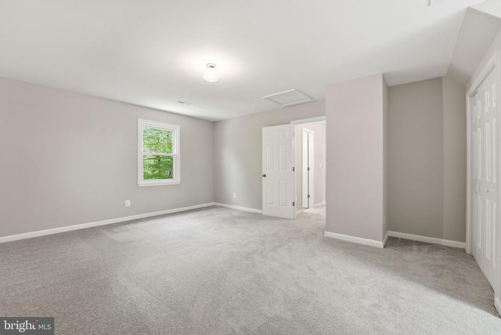 3229 COLVIN RD, AMISSVILLE, Virginia 20106, 3 Bedrooms Bedrooms, ,2 BathroomsBathrooms,Residential,3229 COLVIN RD,VACU2012664 MLS # VACU2012664