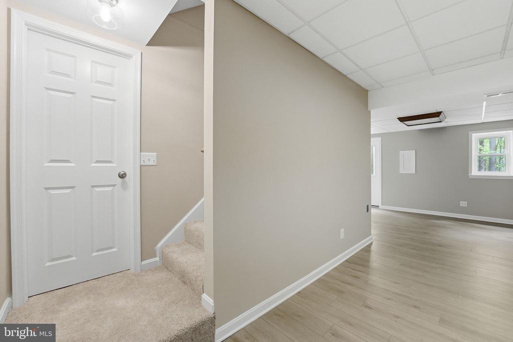 3229 COLVIN RD, AMISSVILLE, Virginia 20106, 3 Bedrooms Bedrooms, ,2 BathroomsBathrooms,Residential,3229 COLVIN RD,VACU2012664 MLS # VACU2012664