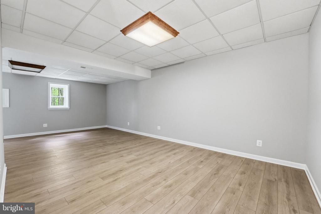 3229 COLVIN RD, AMISSVILLE, Virginia 20106, 3 Bedrooms Bedrooms, ,2 BathroomsBathrooms,Residential,3229 COLVIN RD,VACU2012664 MLS # VACU2012664