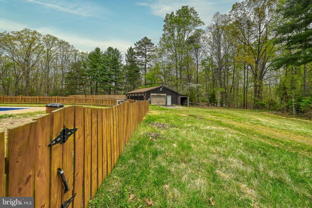 1011 LAKE MONTICELLO RD, PALMYRA, Virginia 22963, 3 Bedrooms Bedrooms, ,3 BathroomsBathrooms,Residential,1011 LAKE MONTICELLO RD,VAFN2000652 MLS # VAFN2000652