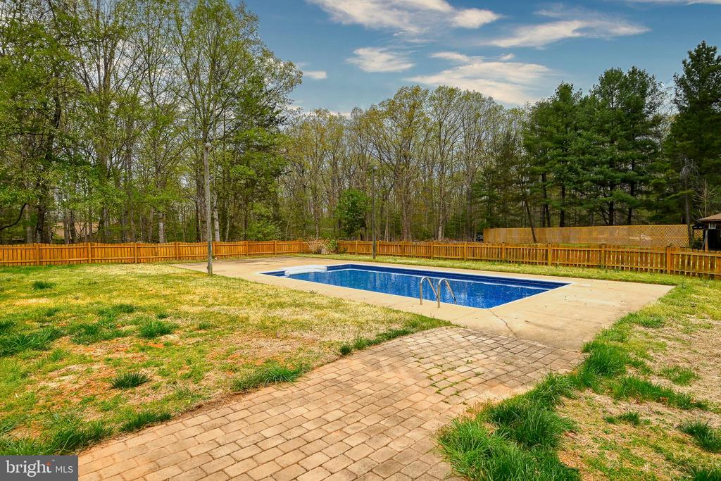 1011 LAKE MONTICELLO RD, PALMYRA, Virginia 22963, 3 Bedrooms Bedrooms, ,3 BathroomsBathrooms,Residential,1011 LAKE MONTICELLO RD,VAFN2000652 MLS # VAFN2000652