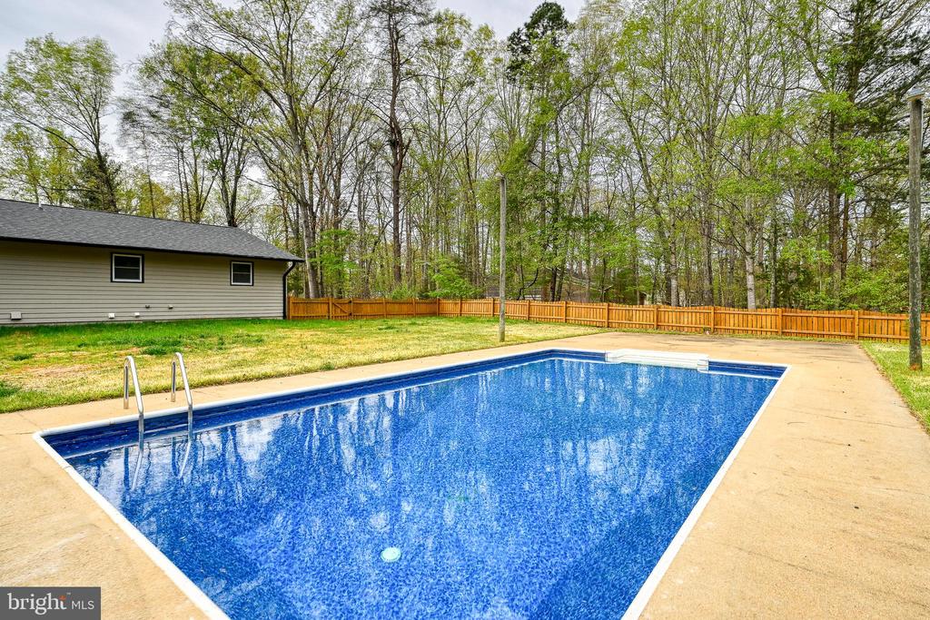 1011 LAKE MONTICELLO RD, PALMYRA, Virginia 22963, 3 Bedrooms Bedrooms, ,3 BathroomsBathrooms,Residential,1011 LAKE MONTICELLO RD,VAFN2000652 MLS # VAFN2000652