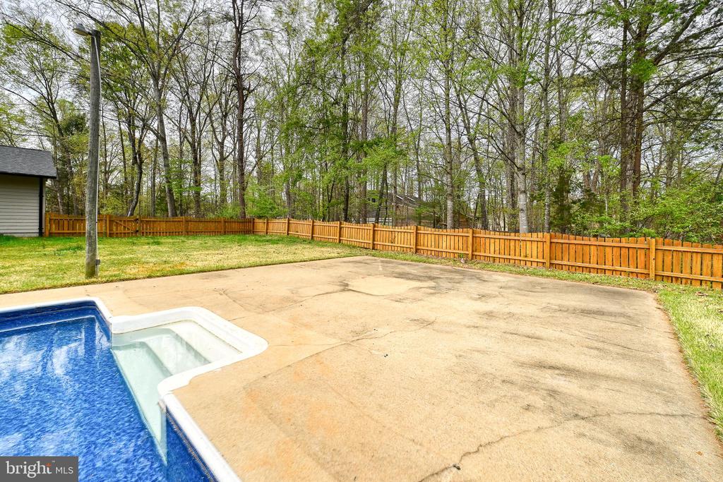 1011 LAKE MONTICELLO RD, PALMYRA, Virginia 22963, 3 Bedrooms Bedrooms, ,3 BathroomsBathrooms,Residential,1011 LAKE MONTICELLO RD,VAFN2000652 MLS # VAFN2000652