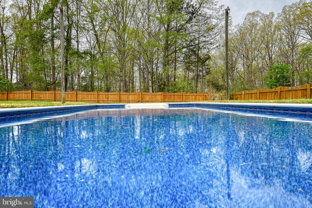 1011 LAKE MONTICELLO RD, PALMYRA, Virginia 22963, 3 Bedrooms Bedrooms, ,3 BathroomsBathrooms,Residential,1011 LAKE MONTICELLO RD,VAFN2000652 MLS # VAFN2000652