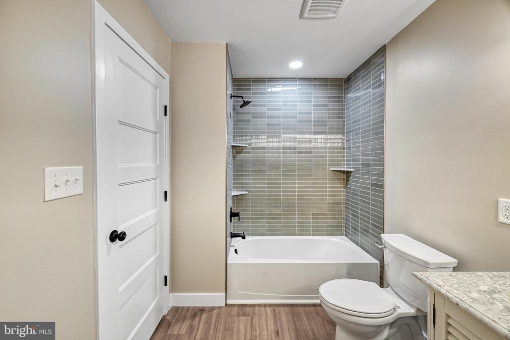 1011 LAKE MONTICELLO RD, PALMYRA, Virginia 22963, 3 Bedrooms Bedrooms, ,3 BathroomsBathrooms,Residential,1011 LAKE MONTICELLO RD,VAFN2000652 MLS # VAFN2000652