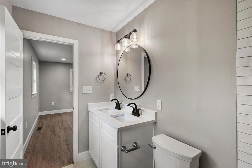 1011 LAKE MONTICELLO RD, PALMYRA, Virginia 22963, 3 Bedrooms Bedrooms, ,3 BathroomsBathrooms,Residential,1011 LAKE MONTICELLO RD,VAFN2000652 MLS # VAFN2000652