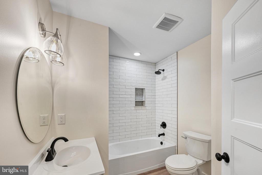 1011 LAKE MONTICELLO RD, PALMYRA, Virginia 22963, 3 Bedrooms Bedrooms, ,3 BathroomsBathrooms,Residential,1011 LAKE MONTICELLO RD,VAFN2000652 MLS # VAFN2000652