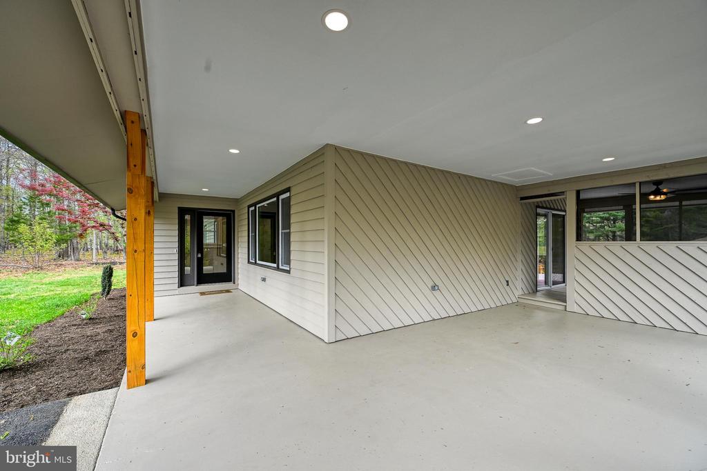 1011 LAKE MONTICELLO RD, PALMYRA, Virginia 22963, 3 Bedrooms Bedrooms, ,3 BathroomsBathrooms,Residential,1011 LAKE MONTICELLO RD,VAFN2000652 MLS # VAFN2000652