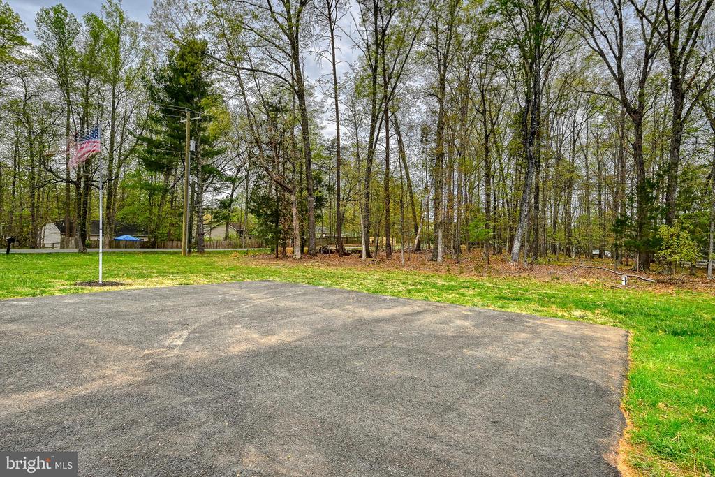 1011 LAKE MONTICELLO RD, PALMYRA, Virginia 22963, 3 Bedrooms Bedrooms, ,3 BathroomsBathrooms,Residential,1011 LAKE MONTICELLO RD,VAFN2000652 MLS # VAFN2000652