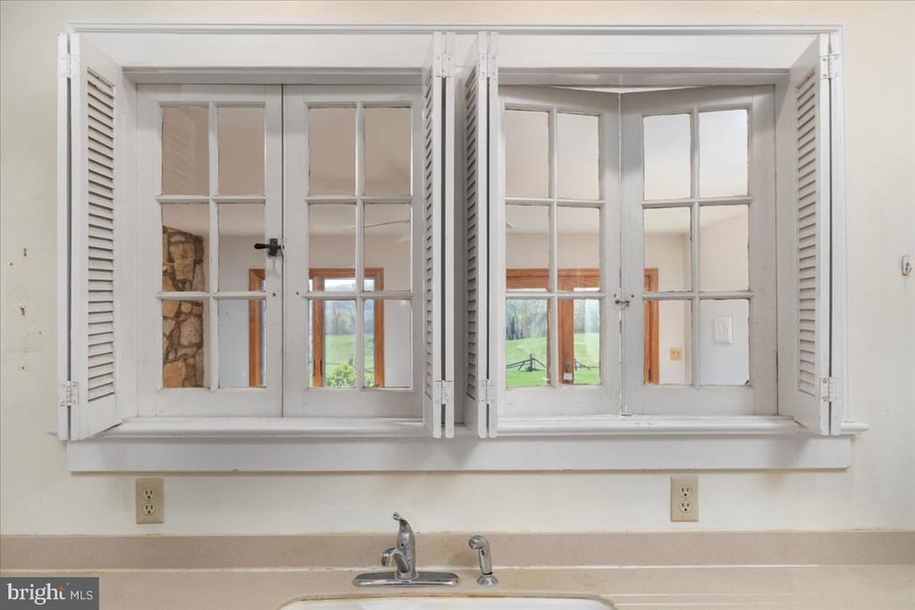 540 MOUNT SALEM AVE, WASHINGTON, Virginia, 5 Bedrooms Bedrooms, ,2 BathroomsBathrooms,Residential,540 MOUNT SALEM AVE,VARP2002566 MLS # VARP2002566