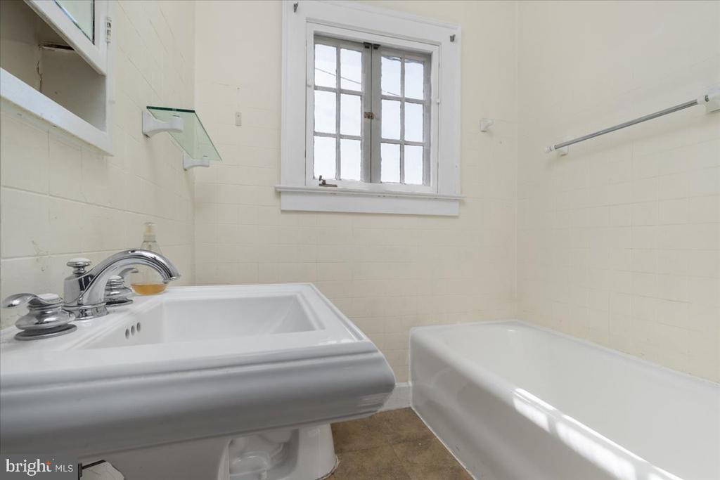 540 MOUNT SALEM AVE, WASHINGTON, Virginia, 5 Bedrooms Bedrooms, ,2 BathroomsBathrooms,Residential,540 MOUNT SALEM AVE,VARP2002566 MLS # VARP2002566