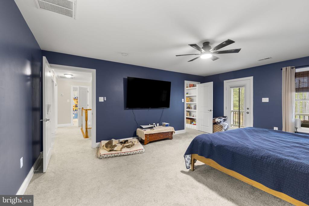 11522 LIGHT LN, SPOTSYLVANIA, Virginia 22551, 4 Bedrooms Bedrooms, ,3 BathroomsBathrooms,Residential,11522 LIGHT LN,VASP2040626 MLS # VASP2040626