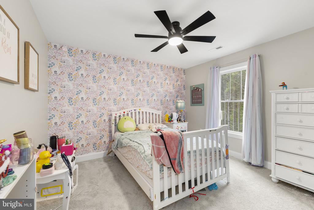 11522 LIGHT LN, SPOTSYLVANIA, Virginia 22551, 4 Bedrooms Bedrooms, ,3 BathroomsBathrooms,Residential,11522 LIGHT LN,VASP2040626 MLS # VASP2040626