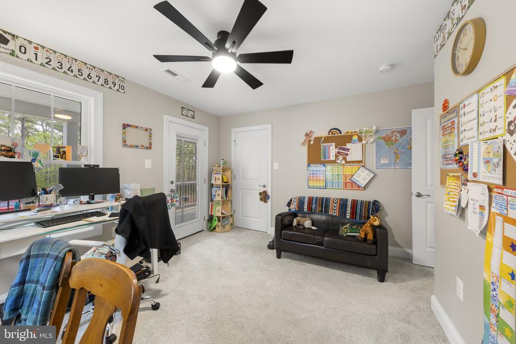 11522 LIGHT LN, SPOTSYLVANIA, Virginia 22551, 4 Bedrooms Bedrooms, ,3 BathroomsBathrooms,Residential,11522 LIGHT LN,VASP2040626 MLS # VASP2040626