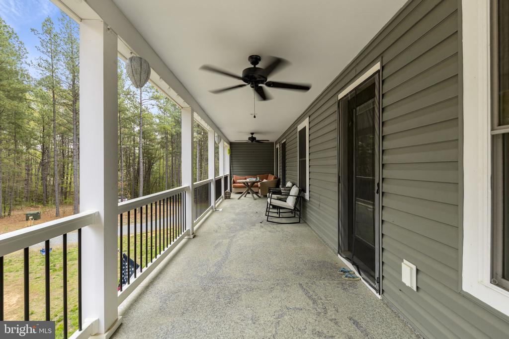 11522 LIGHT LN, SPOTSYLVANIA, Virginia 22551, 4 Bedrooms Bedrooms, ,3 BathroomsBathrooms,Residential,11522 LIGHT LN,VASP2040626 MLS # VASP2040626