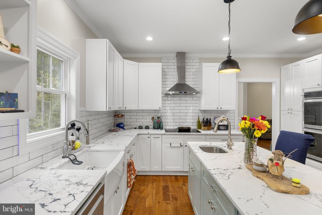 11522 LIGHT LN, SPOTSYLVANIA, Virginia 22551, 4 Bedrooms Bedrooms, ,3 BathroomsBathrooms,Residential,11522 LIGHT LN,VASP2040626 MLS # VASP2040626