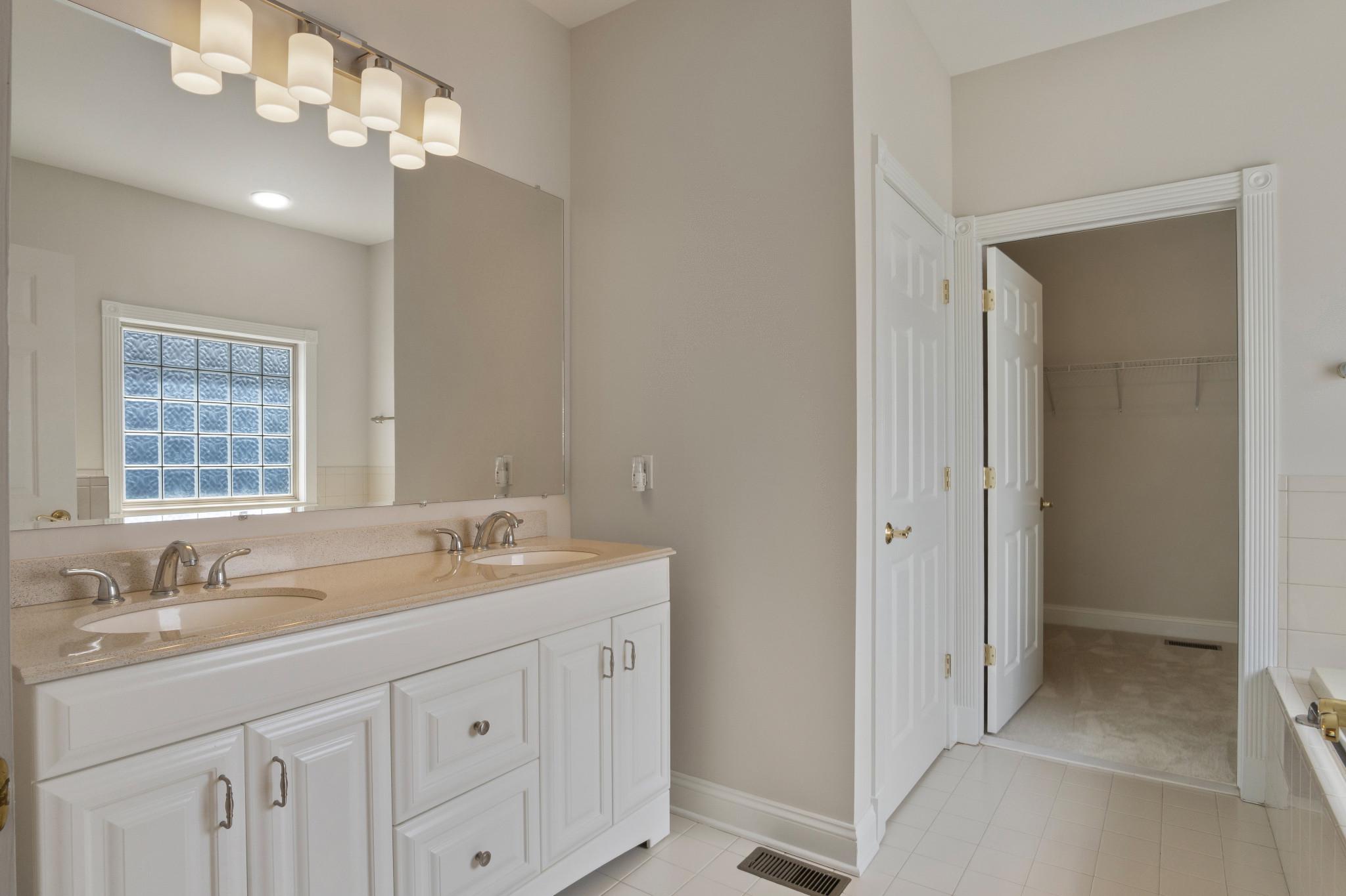 245 CARRIAGE CHASE CIR, WARRENTON, Virginia 20186, 3 Bedrooms Bedrooms, ,3 BathroomsBathrooms,Residential,245 CARRIAGE CHASE CIR,VAFQ2021534 MLS # VAFQ2021534