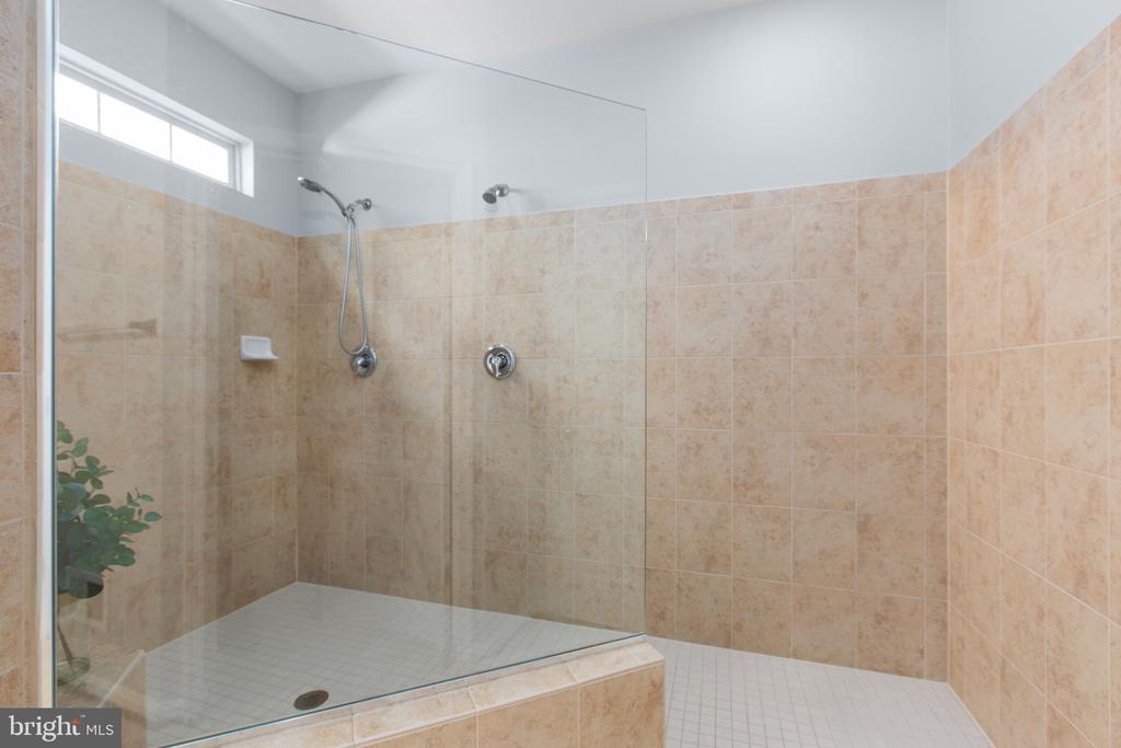 6016 E GREENBRIER RIVER RD, FREDERICKSBURG, Virginia 22407, 3 Bedrooms Bedrooms, ,3 BathroomsBathrooms,Residential,6016 E GREENBRIER RIVER RD,VASP2040942 MLS # VASP2040942