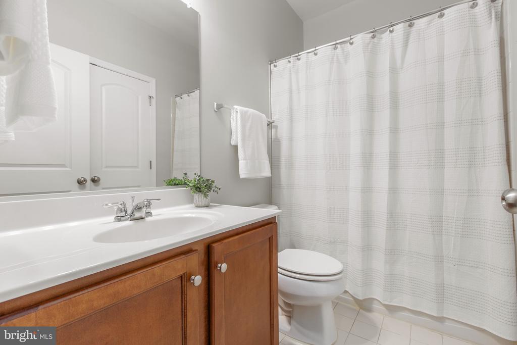 6016 E GREENBRIER RIVER RD, FREDERICKSBURG, Virginia 22407, 3 Bedrooms Bedrooms, ,3 BathroomsBathrooms,Residential,6016 E GREENBRIER RIVER RD,VASP2040942 MLS # VASP2040942