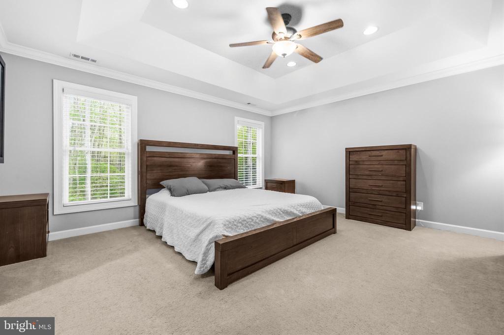 16379 COVEY CIR, AMISSVILLE, Virginia 20106, 5 Bedrooms Bedrooms, ,3 BathroomsBathrooms,Residential,16379 COVEY CIR,VACU2013312 MLS # VACU2013312