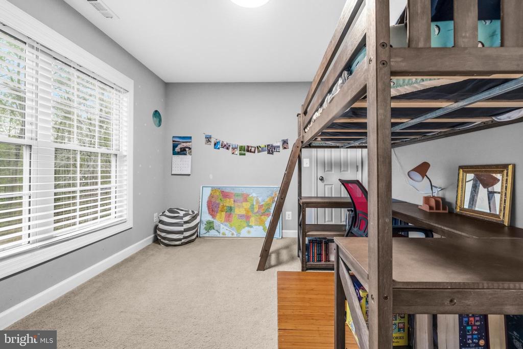 16379 COVEY CIR, AMISSVILLE, Virginia 20106, 5 Bedrooms Bedrooms, ,3 BathroomsBathrooms,Residential,16379 COVEY CIR,VACU2013312 MLS # VACU2013312