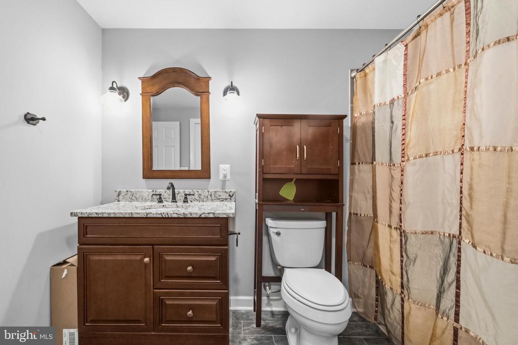 16379 COVEY CIR, AMISSVILLE, Virginia 20106, 5 Bedrooms Bedrooms, ,3 BathroomsBathrooms,Residential,16379 COVEY CIR,VACU2013312 MLS # VACU2013312