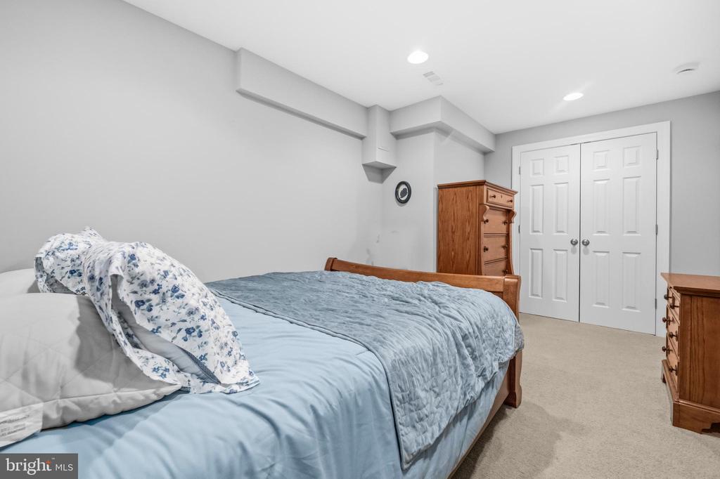 16379 COVEY CIR, AMISSVILLE, Virginia 20106, 5 Bedrooms Bedrooms, ,3 BathroomsBathrooms,Residential,16379 COVEY CIR,VACU2013312 MLS # VACU2013312