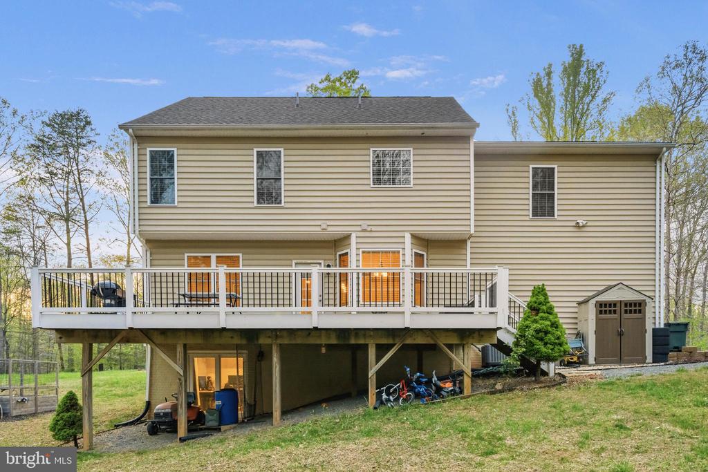 16379 COVEY CIR, AMISSVILLE, Virginia 20106, 5 Bedrooms Bedrooms, ,3 BathroomsBathrooms,Residential,16379 COVEY CIR,VACU2013312 MLS # VACU2013312