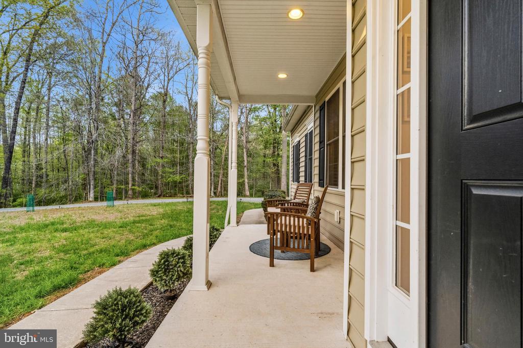 16379 COVEY CIR, AMISSVILLE, Virginia 20106, 5 Bedrooms Bedrooms, ,3 BathroomsBathrooms,Residential,16379 COVEY CIR,VACU2013312 MLS # VACU2013312