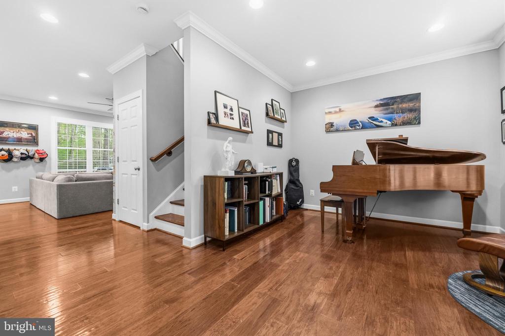 16379 COVEY CIR, AMISSVILLE, Virginia 20106, 5 Bedrooms Bedrooms, ,3 BathroomsBathrooms,Residential,16379 COVEY CIR,VACU2013312 MLS # VACU2013312