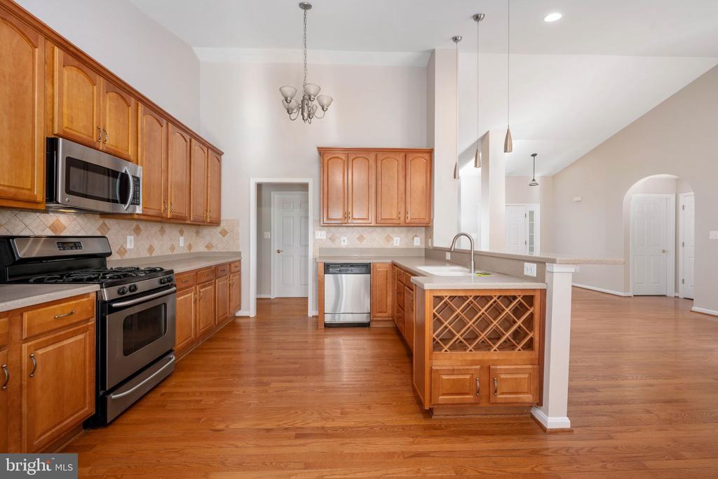 109 CEDAR CT, LOCUST GROVE, Virginia 22508, 3 Bedrooms Bedrooms, ,2 BathroomsBathrooms,Residential,LAKE OF THE WOODS,109 CEDAR CT,VAOR2013838 MLS # VAOR2013838