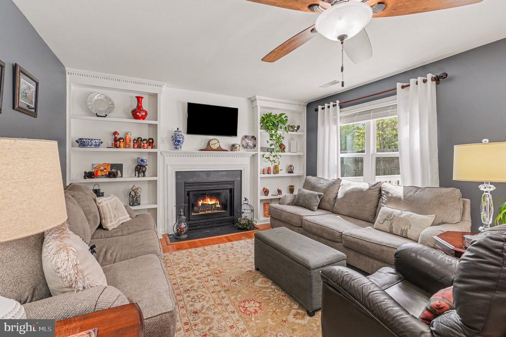 10612 CRESTWOOD DR, SPOTSYLVANIA, Virginia 22553, 4 Bedrooms Bedrooms, ,3 BathroomsBathrooms,Residential,10612 CRESTWOOD DR,VASP2040870 MLS # VASP2040870