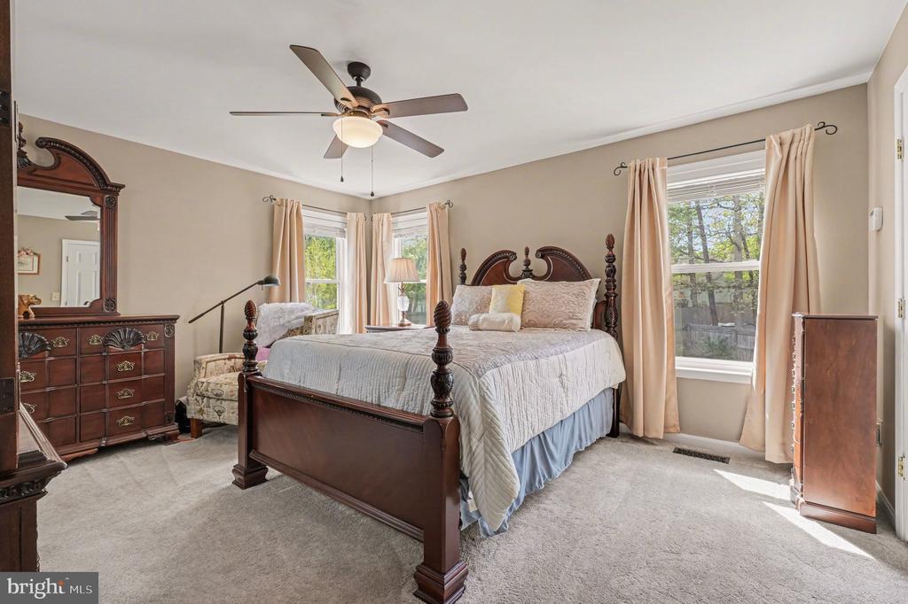 10612 CRESTWOOD DR, SPOTSYLVANIA, Virginia 22553, 4 Bedrooms Bedrooms, ,3 BathroomsBathrooms,Residential,10612 CRESTWOOD DR,VASP2040870 MLS # VASP2040870